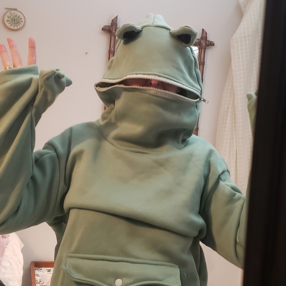 Axalotl sweatshirt - Picture 3 of 5